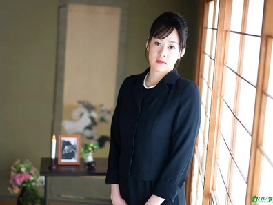 Widow Pays Off Husband’s Debt by Pleasing Interviewer Hard Core Style