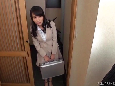 Sizzling Maki Kyouko Indulges Her Lustful Fantasies Alone at Night