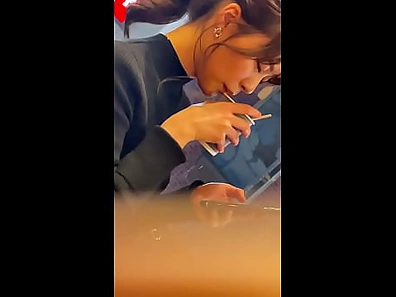 [The girl with a ponytail and beautiful neckline and legs] Sneak a peek inside her skirt when she gets on the train. She was ejaculated on her buttocks....