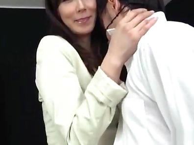 Sultry Japanese MILF Tempts With Blowjobs, HandJobs & Steamy Rimming In Pantyhose
