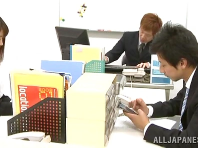 Young Maki Kouta enjoys true sex at work