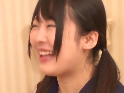 Sasaki Hina ,turns on a lad with an erotic kissing