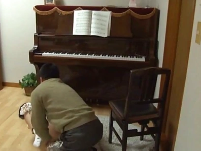 Asian piano teacher has sex and secret camera