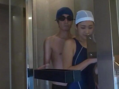 Ichinose Miki ,flaunts her sexy body