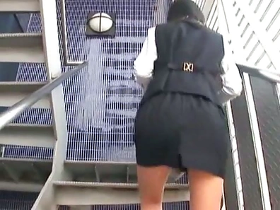 Aino Kishi Asian babe likes public sex