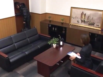 Beautiful office lady in sexy pantyhose Akari Asahina makes a guy jerk off